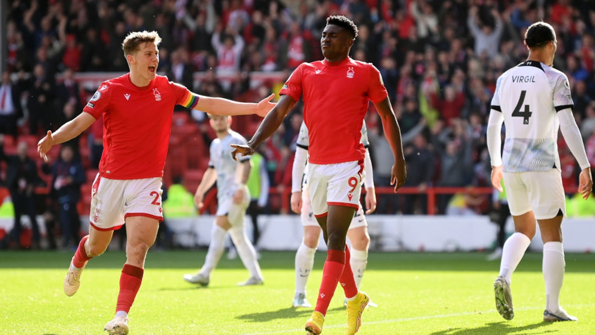 对于足球运 对于足球运