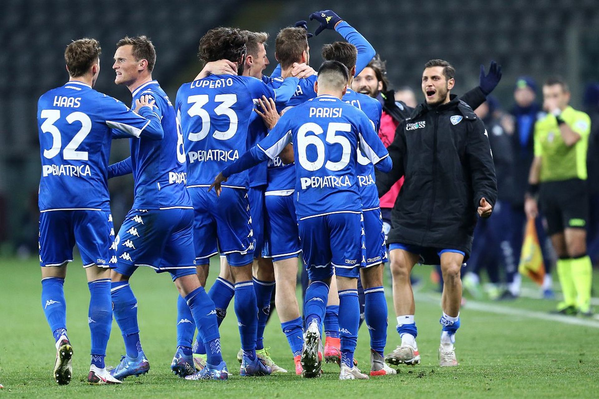 联的积极姿 联的积极姿